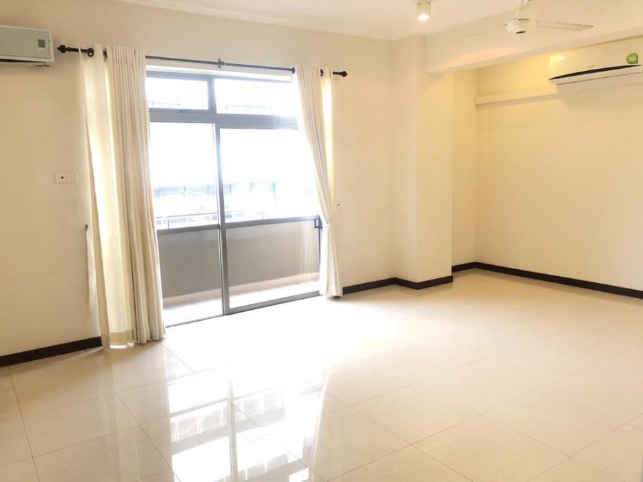 Bargain- Capitol residence Colombo 7- 03 bedrooms 