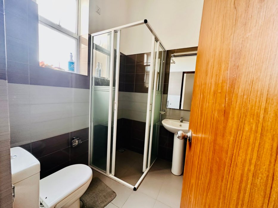 Prime Feiero. Thalawathugoda 