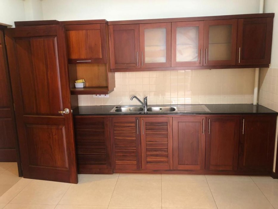 Bargain- Capitol residence Colombo 7- 03 bedrooms 