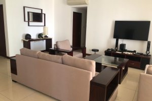 On 320 / 04 bedrooms 