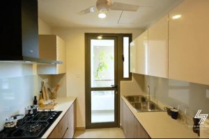 Luna Tower.  Colombo 2