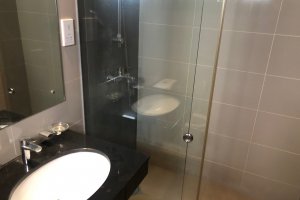 On 320 / 04 bedrooms 